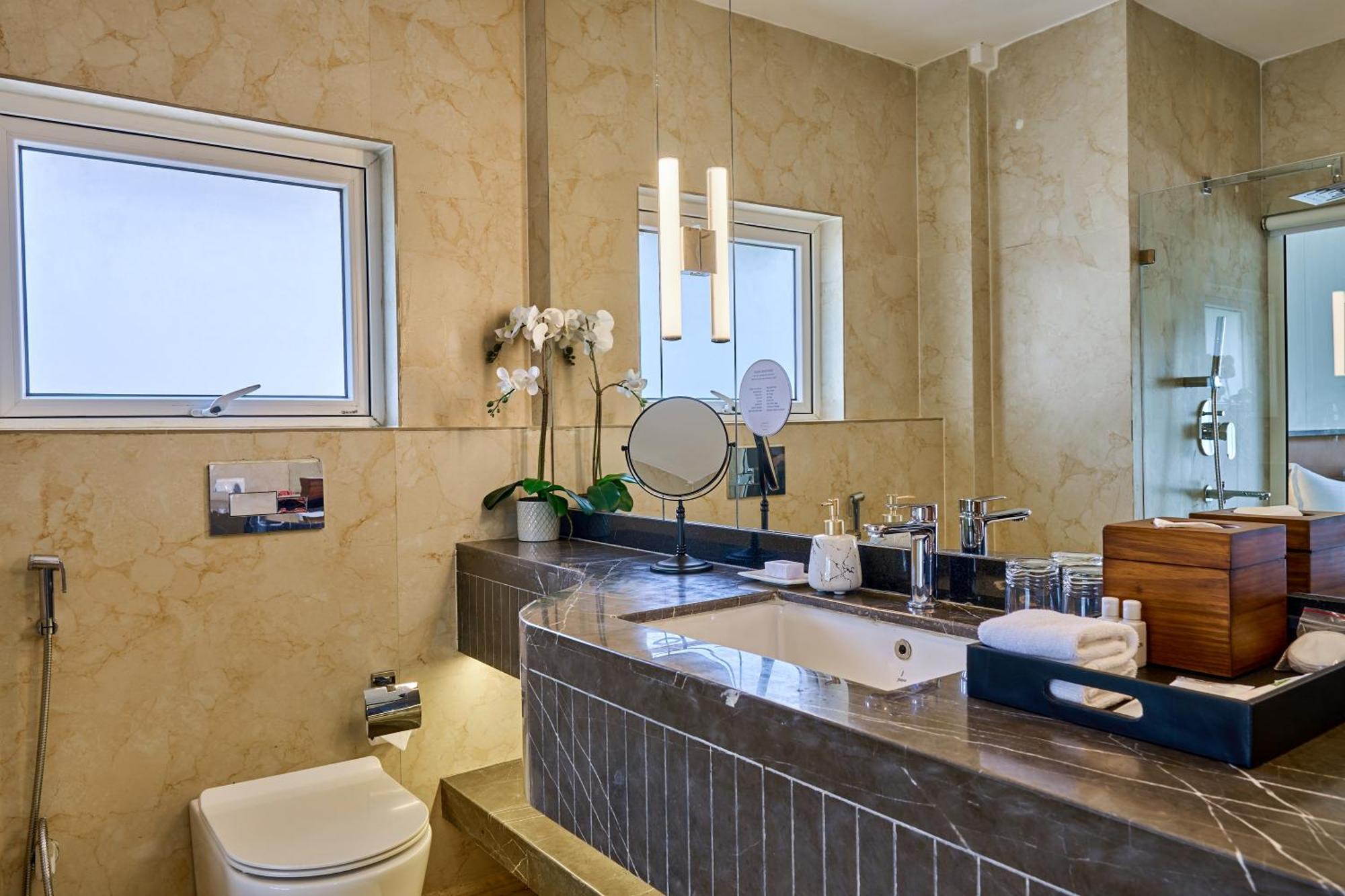 Shulem Boutique Hotel Dimāpur Kültér fotó