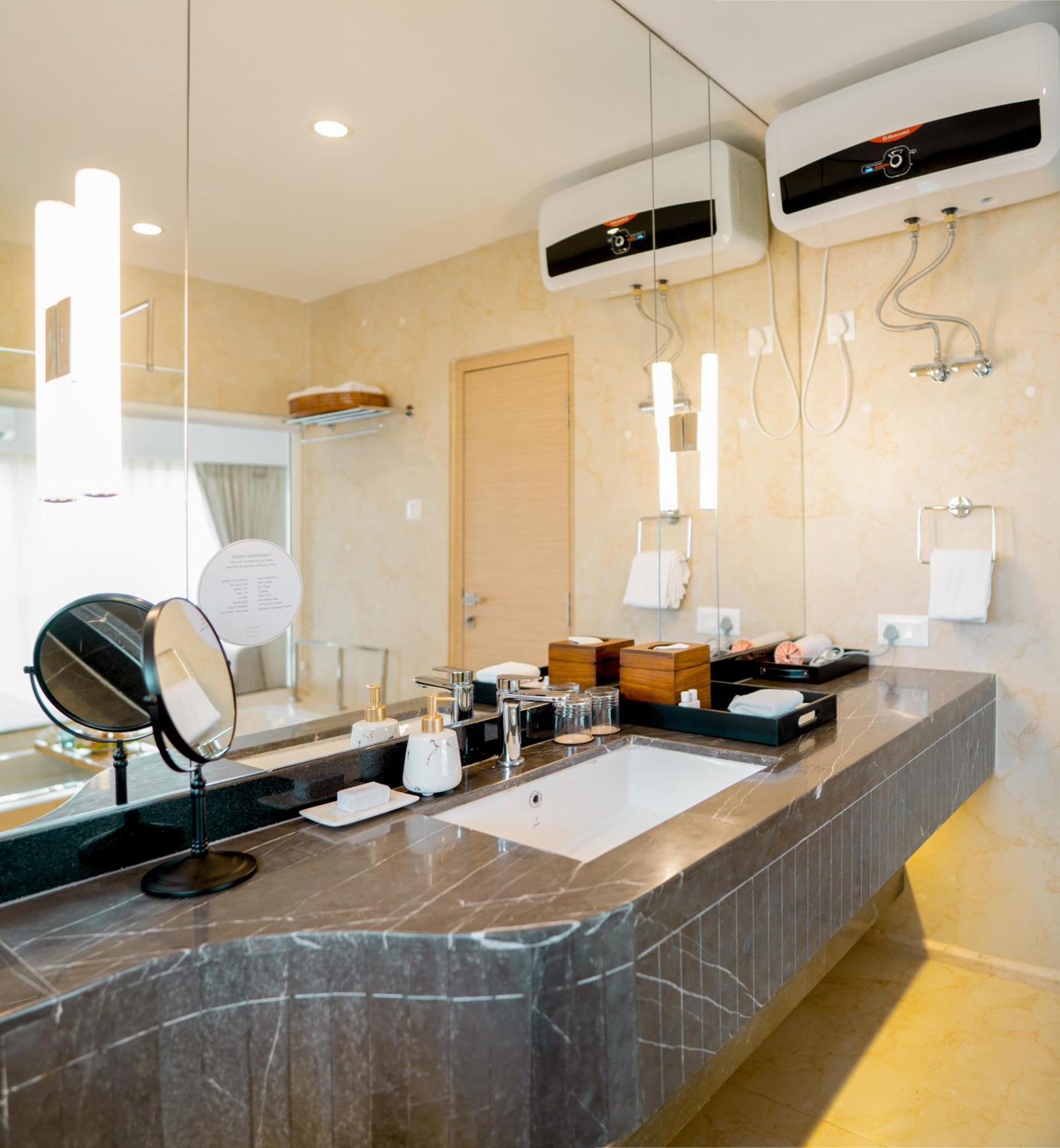 Shulem Boutique Hotel Dimāpur Kültér fotó